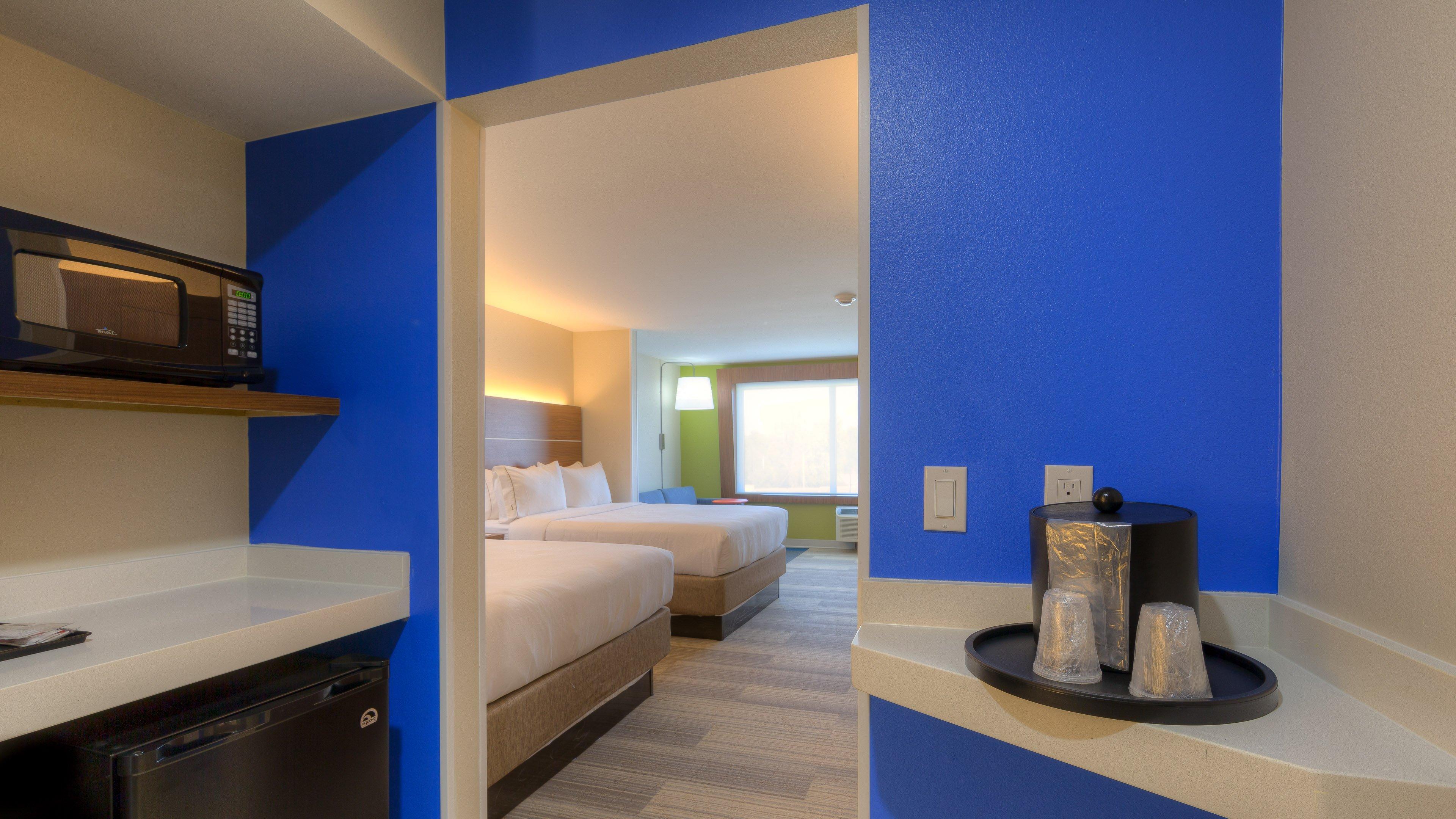 Holiday Inn Express & Suites Tulsa Midtown By Ihg Exterior photo